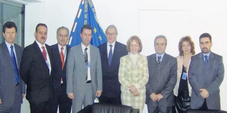 “Pasi u vumë shumë në vështirësi, i mora leje kryeministrit, z. Fatos Nano dhe i thashë kryeministrit Berluskoni, të ndalojë fjalimin e tij, pasi…”/ Dëshmia e rrallë e ish-shefit të Protokollit të Shtetit