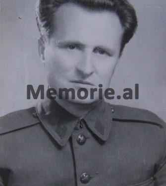 “Pas hetuesit Zoi Çavo, që lexoi akt-akuzën, ku burrin tim e cilësonte armik të rrezikshëm, foli kryetari i Frontit, Llambi Profka, i cili ndryshe nga të tjerët…”/ Ngjarja e rrallë në Fier, në 1967-ën