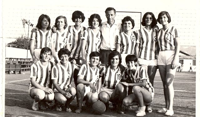 “Pasi fitoi 11 kampionate dhe kupa republike me vajzat e ’17 Nëntorit’, duke luajtur edhe në kupat e Europës, u kujtuan se ai ishte nipi i ‘armikut’ Teme Sejko’ dhe…”/ Historia e panjohur e “Mjeshtrit të Sportit”, nga Çamëria