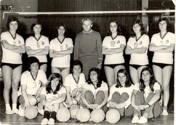 “Pasi fitoi 11 kampionate dhe kupa republike me vajzat e ’17 Nëntorit’, duke luajtur edhe në kupat e Europës, u kujtuan se ai ishte nipi i ‘armikut’ Teme Sejko’ dhe…”/ Historia e panjohur e “Mjeshtrit të Sportit”, nga Çamëria