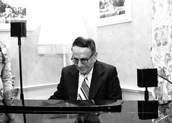 “A few days after the 11th Festival, where I appeared with the song ‘Cafe Flora, burra plot’, I was called to the Internal Branch and as soon as I entered there, the chairman, sighing,…”/ The rare testimony of Agim Krajka