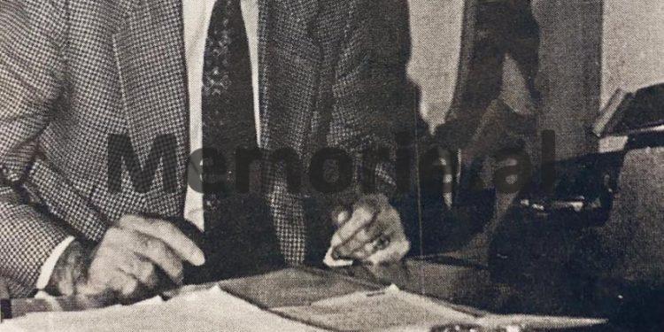 “Në vitin 1978, për 4 muaj me radhë, nga një anije e vogël ushtarake, fare pranë brigjeve shqiptare, diku në mes Borshit dhe Sarandës, ai hodhi…”/ Historia e panjohur e ministrit të Leka Zogut