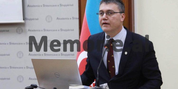 “Cvajk, si gjithë të tjerët, që jetonin në në Perandoritë e Mëdha, mund të mos e dinte origjinën e saktë të Aleksandër Moisiut, ose ta identifikonte atë si…”/ Refleksionet e ish-kreut të Muzeut Historik Kombëtar