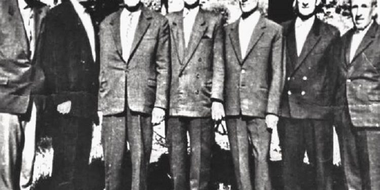 “Ndërsa në Berat, për ta diskriminuar e dërguan si arkëtar te berberët e Komunales, kryetari Akademisë, Prof. Aleks Buda, kur vinte në qytetin tonë…”/ Historia e panjohur e Vexhi Buharasë
