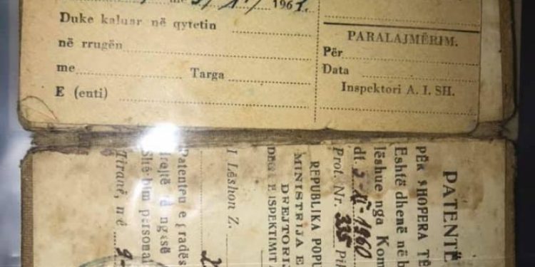 “Për anëtarët e Byrosë Politike, u porosit një seri ‘Benz Mercedes’ 280 SEL, për Parkun e Delegacioneve, ishte në dispozicion një seri ‘Volvo’ dhe…”/ Historia e panjohur e automjeteve të transportit në Shqipëri