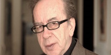 “In this way, Kadare has managed to create a narrative that transcends the specific tragedy of Albania and…”/ Unknown writing in the ‘New York Times’ by Leonie Caldecott, 1987