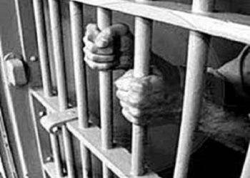 “For the former Navy officer, old Dauti said; ‘Stay away from that spy, he is a State Security informant, don’t go near him, because ever since he came to prison, he has only wandered from cell to cell! The shame of Berat and…'” / The memoirs of a former political prisoner
