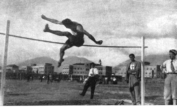 “Pjesa e dytë, ishte katastrofale për vendësit e ‘Cernogorec’, se golat e ‘Tiranës’, vinin si rrëke shiu, sa publiku i revoltuar, braktisi stadiumin…”/ Shtypi i Beogradit në vitet ’30-të, për sportin shqiptar