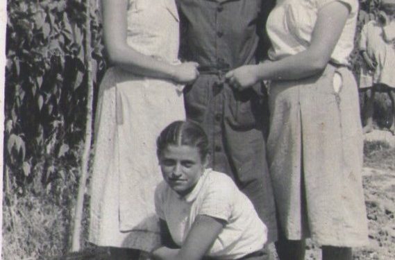 “Manjola, u rrit në baltërat e Gradishtit, në barakat e mbuluara me eternit të atij sektori internimi në zemrën e Tërbufit, por…”/ Homazh në “Kujtim të një “Luleje”!