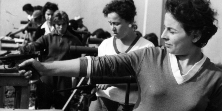 “Kur më hoqën nga lista e sportistëve të Olimpiadës së Mynihut në ’72-in, u ankova te zv/kryeministri Adil Çarçani, i cili…”/ Dëshmia e rrallë e sportistes që mbajti flamurin e delegacionit shqiptar