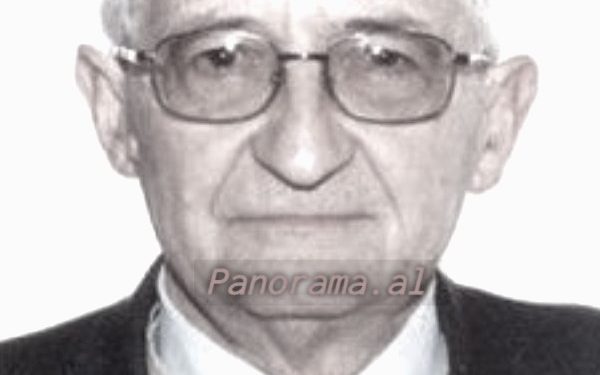 “Halla ime e kishte pasur shok klase Enverin në Liceun e Korçës dhe shpesh i tregonte babait, për moralin e tij dhe se ai kishte qenë një Don Zhuan…”/ Dëshmia e rrallë e nipit të Sabiha Kasimatit