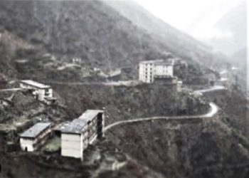 “When the camp commander, Çelo Arëza, ordered him to tie up an old man, Captain Mark ‘the giant’ replied with words that few executioners have ever uttered…” / The rare story at Reps prison