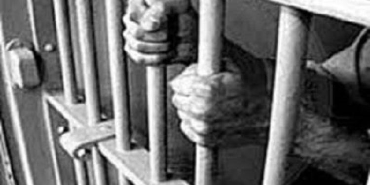 “Për ish-oficerin e Marinës, xha Dauti tha; Larg spiunit, është hafije i Sigurimit, mos e afro, se sa ka ardhur ai në burg, veç birucë më birucë ka bredhur! Turpi i Beratit dhe…”/ Kujtimet e ish-të dënuarit politik