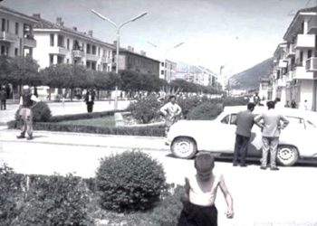 “Ministrit Balluku, i pëlqenin këngët popullore të Shqipërisë së Mesme, dhe im atë e shoqëronte me violin dhe në këto mbrëmje familjare, ku pihej pak alkool…”/ Dëshmia e rrallë e shkrimtarit të njohur