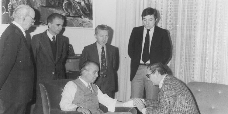 “Gjatë dymbëdhjetë viteve që shërbeva si kardiolog pranë grupit të mjekëve të Enver Hoxhës, të them të drejtën, unë kisha frikë nga ai, sepse…”/ Dëshmia e rrallë e akademikut, Prof. Dr. Ylli Popa