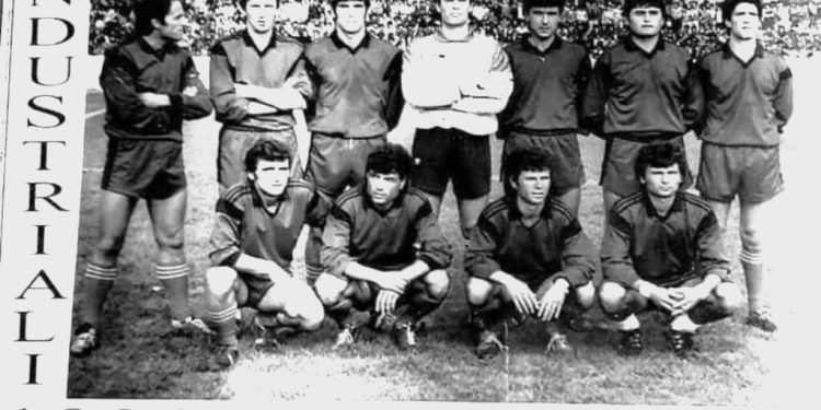 “Nga aktorët, këngëtarët, instrumentistët, letrarët e piktorët, te futbollistët, basketbollistët, mundësit dhe qitësit të cilët…”/ Kush ishin ata që gjallëruan jetën e qytetit të Laçit për tre dekada?