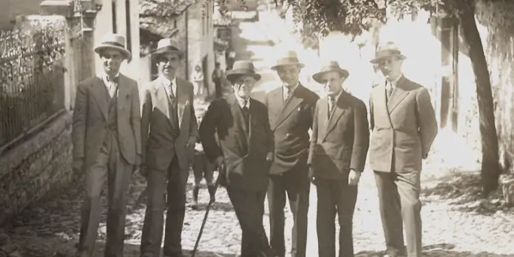 “Natën e vitit të ri 1991, ndërsa ne prisnim të kthehej babai nga Moska, ku kishte shkuar të takonte ish-gruan ruse dhe dy fëmijët, papritur bie telefoni…”/ Historia tragjike e arkitektit të njohur korçar