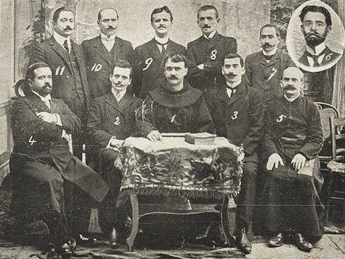 “Nuk janë pak 32 vepra, të shkrueme prej Abat Doçit, të botueme në nandë vjet të Shoqnis ‘Bashkimi’, themelue prej tij, shkruante Fishta…”/ Historia e panjohur e shqiptarit të parë, që shkeli në SHBA-ës