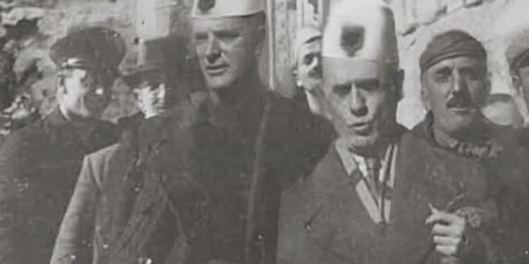 “Eshtrat e tij, askush nuk i mbante mend se ku mbetën, pasi nuk e tregoi njeri krimin, por ndoshta Luan Qafëzezi, mund t’i ketë marrë një…”! / Refleksionet e publicistit të njohur, për poetin beratas