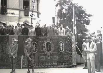 “See in the huts of the Chetniks, these palazzo idealists, two proud Albanians with a red wreath in the middle. They have also prepared the flag of that red republic…”! / Prime Minister Merlika’s speech in 1942