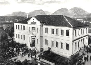 “Shadije Bogdo nga Libohova e diplomuar në ‘Robert Kolezh’, formoi Shoqatën ‘Shqiptarka’, propozoi hapjen e Institutit ‘Nëna Mbretëreshë’ më 1924…”/ Historia e panjohur e intelektuales së famshme