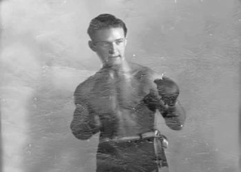 “Në Korçën kulturës, që ai e deshi aq shumë, ende mungon një përmendore e Rafail Dishnicës dhe paturpësisht, ka shtatore njerëzish, që…”/ Historia e panjohur e “Babait të Boksit Shqiptar”!