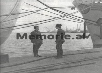 “Leonidha, kapiten anije në Durrës, shkoi me not te një anije greke që kishte dalë jashtë portit dhe ata e veshën e i dhanë një pije për t’u ngrohur, por kur u zgjua…”/ Historia e trishtë djaloshit nga Levani