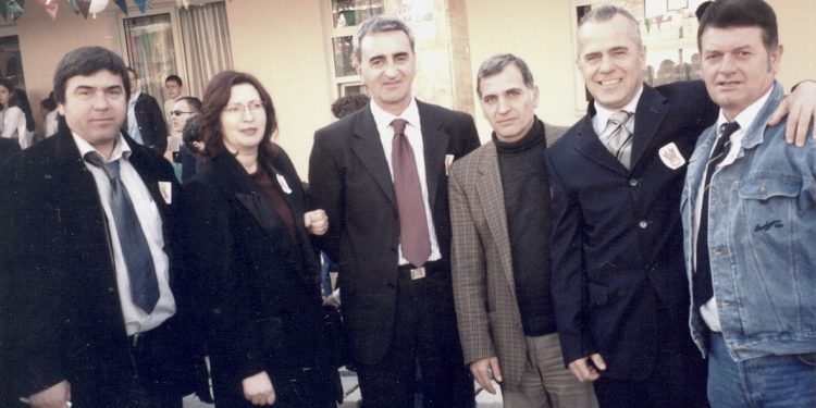 “Ju tregoj nxënësit e mësuesit, nga sportistët, tek artistët dhe politikanët, kush ishin ‘avnirustemast’ e dikurshëm, që kujtohen edhe sot…”/ Historia e panjohur e shkollës në qendër të kryeqytetit