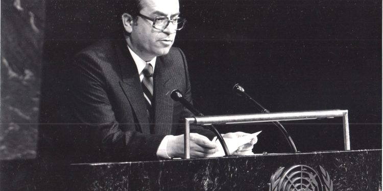 “Para viteve 1950-të, SHBA-të, ishin të angazhuara aktivisht në një komplot, që të përmbysnin qeverinë e Enver Hoxhës, me forca paramilitare, por…”/ Artikulli i ‘New York Times’, në janar 1991