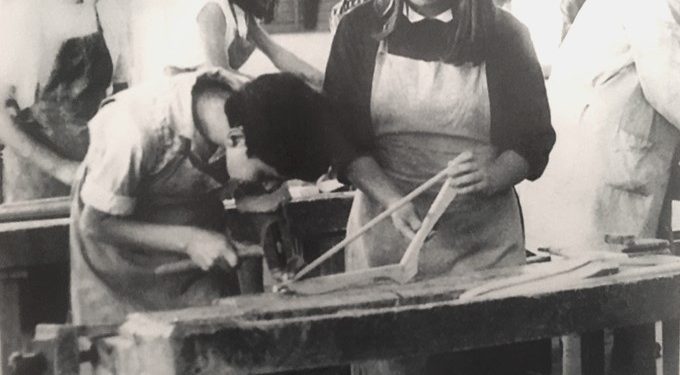 “Ju tregoj nxënësit e mësuesit, nga sportistët, tek artistët dhe politikanët, kush ishin ‘avnirustemast’ e dikurshëm, që kujtohen edhe sot…”/ Historia e panjohur e shkollës në qendër të kryeqytetit