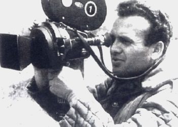 “Kur erdhi Hrushovi, unë u ngjita deri te avioni dhe kur zbriti shkallët e u takua me Enverin, i tha në vesh; Sa të jem unë këtu, për Titon, mos…”/ Dëshmia e rrallë e ish-operatorit, të Kinostudios “Shqipëria e Re”