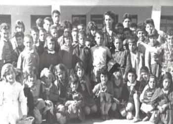 “Ju tregoj nxënësit e mësuesit, nga sportistët, tek artistët dhe politikanët, kush ishin ‘avnirustemast’ e dikurshëm, që kujtohen edhe sot…”/ Historia e panjohur e shkollës në qendër të kryeqytetit