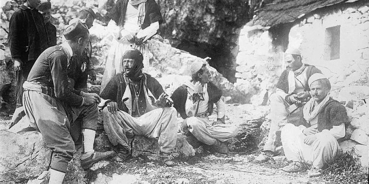 “Është ekzogamia e rreptë e në lidhjet martesore, deri në vitin 1972, në tërë fisin Nikaj, me 451 familje, nuk ka patur asnjë lidhje martesore, brenda tyre…”/ Historia e panjohur, e fisit të famshëm të Tropojës