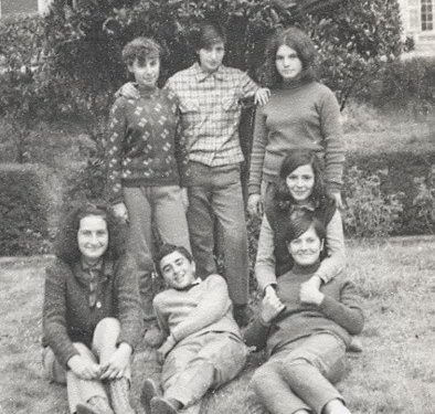 “Ju tregoj nxënësit e mësuesit, nga sportistët, tek artistët dhe politikanët, kush ishin ‘avnirustemast’ e dikurshëm, që kujtohen edhe sot…”/ Historia e panjohur e shkollës në qendër të kryeqytetit