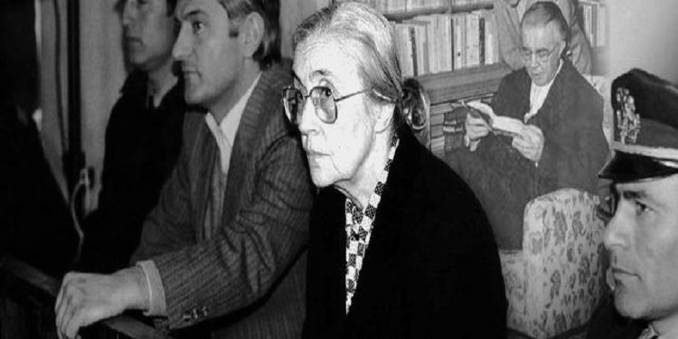 “Varianti i dytë, për rrëzimin e regjimit, do të jetë revolta politike e të dënuarve në repartin 303 Spaç, ku i pandehuri Xhelal Koprencka, do të…”/ Akt-akuza e hetuesit, që çoi në pushkatim nacionalistin e njohur