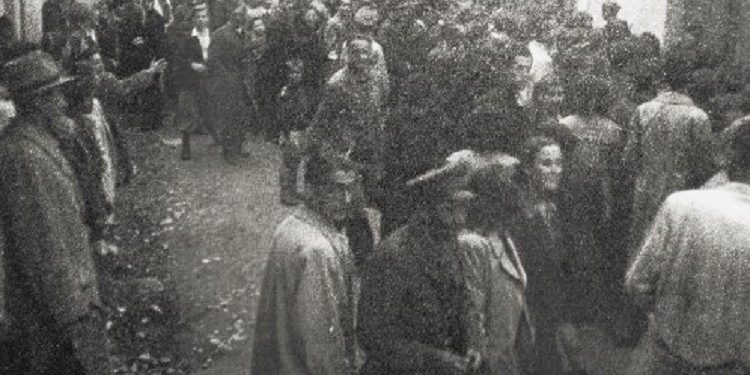 “Na, arsimtarët e Kurveleshit, të mbledhur në Kuç, shfaqim urrejtjen më të madhe dhe kërkojmë ndëshkimin gjer në vdekje, të këtyre spiunëve të poshtër…”/ Zbulohen letrat për “Gjyqin e deputetëve, tetor 1947