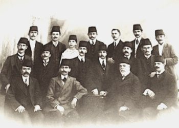 “Ismail Qemali e mori flamurin prej Naços, i cili e mbante në duart e veta, si kryetar i Komisionit për ngritjen e flamurit, por sot kësaj dite, mbetet enigmë…”/ Refleksionet e historianit të njohur, nga Maqedonia e Veriut