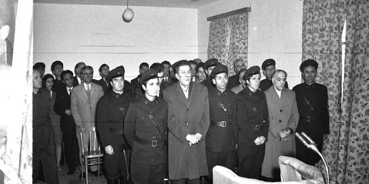 “Shoku Haxhi, hetuesit t’i përgëzojmë, që ua provuam me dokumenta tradhtinë dhe ne si Presidium, me sëpatë t’i presim, pasi…”/ Zbulohen dokumentet sekret për pushkatimin e Beqir Ballukut, 5 nëntor ‘75