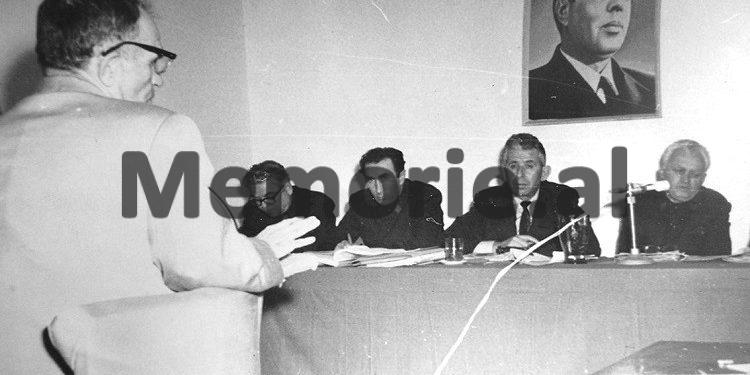 “Petrit Dume, ishte i poshtër dhe i zgjuar për intriga. I kishte këto cilësi të këqija ai, kurse, Rrahman Parllaku…”/ Diskutimi i Haxhi Lleshit, në Presidiumin e Kuvendit Popullor, më 5 nëntor ‘75