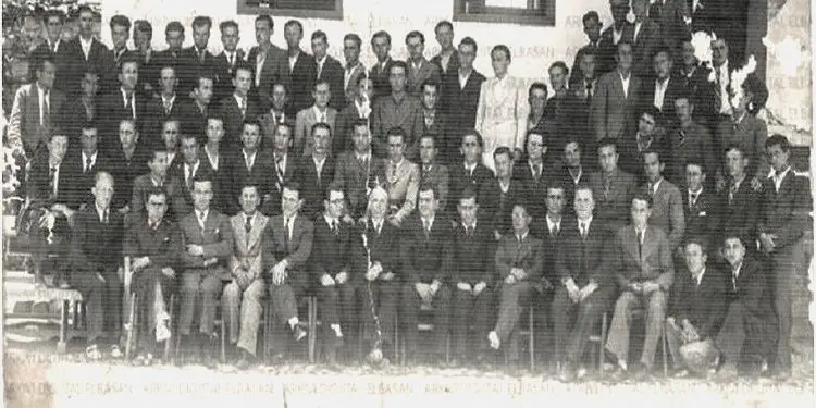 “Violinën, ia dhanë gazetarit të njohur rus, Ehremburg, kurse një xhybe, që ruhej në shtëpinë tonë, iu dhurua Hrushovit, në ‘59-ën…”/ Historia e panjohur e familjes së famshme Çiftja, që u persekutua nga regjimi komunist