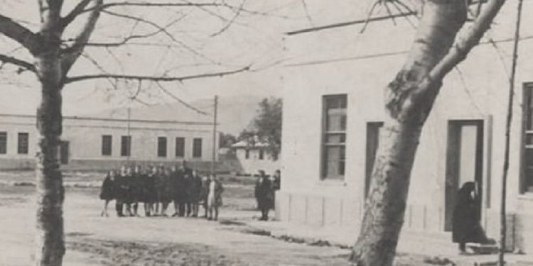 “Kur Afërdita i tregoi diplomën e maturës dhe për të shoqin që kishte vdekur në burg, kryetari i Komitetit Ekzekutiv, heshti pak dhe i tha…”/ Historia e trishtë e diktaturës komuniste