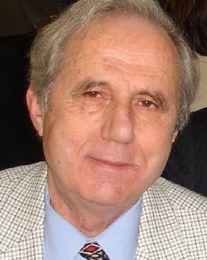 “Një mesoburrë, veshur me rroba gjysmë ushtarake dhe gjysmë civile, me shikim depërtues, pasi më përshëndeti, më tha: “Vij nga FBI-ja. Ju jeni Skifter Këlliçi…”?/ Refleksionet e shkrimtarit të njohur nga SHBA-ja