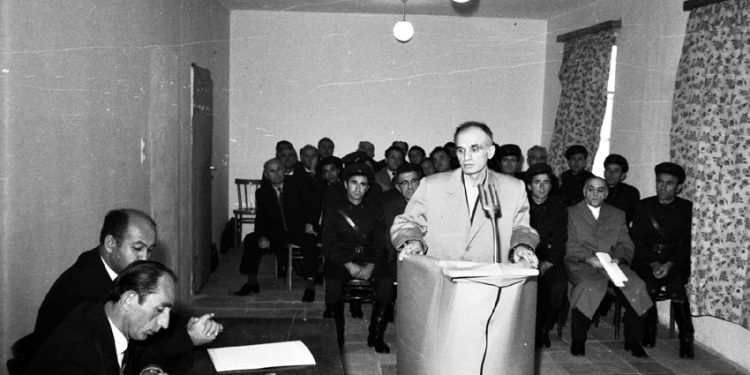 “Para ekzekutimit nga ana ime, Petrit Dume tha; ‘të rrojë populli dhe Partia’, Hito Çako tha; ‘mirë’, kurse Beqir Balluku…”/ Dokumenti i rrallë i hetuesit, që pushkatoi tre ish-gjeneralët e lartë, më 5 nëntor ‘75