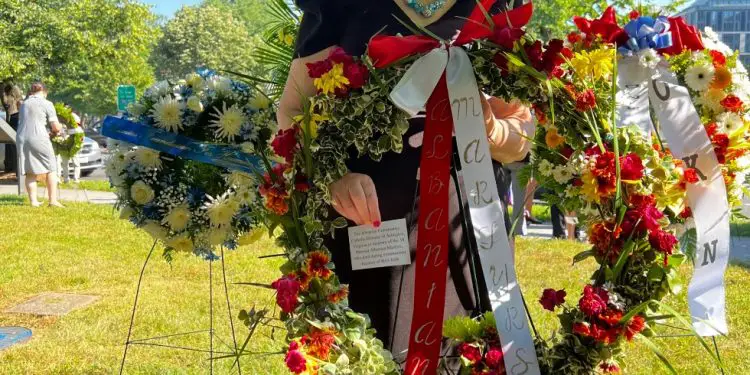 “Lee Edwards, ishte një mik, mentor dhe hero, për shumë të persekutuar gjatë regjimit komunist (Luftën e Ftohtë), përfshirë edhe Shqipërinë e, në saj të tij…”/ Refleksionet e gazetarit të njohur të VOA-s