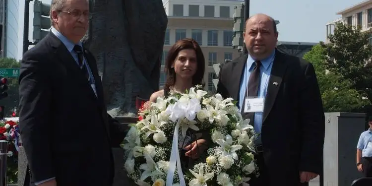 “Lee Edwards, ishte një mik, mentor dhe hero, për shumë të persekutuar gjatë regjimit komunist (Luftën e Ftohtë), përfshirë edhe Shqipërinë e, në saj të tij…”/ Refleksionet e gazetarit të njohur të VOA-s