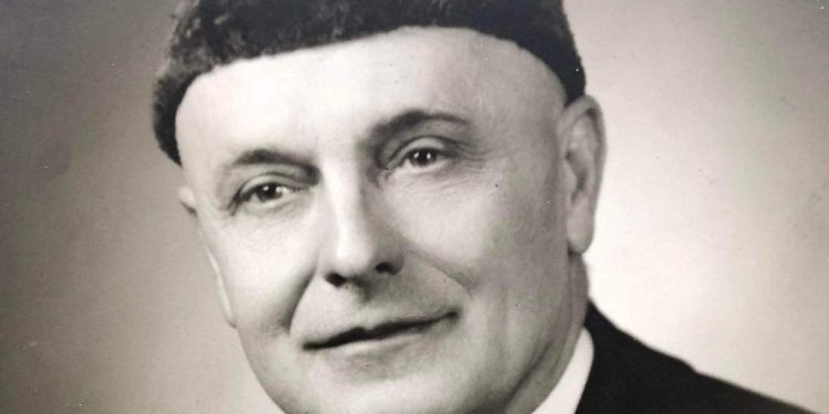 “Nduja dha shpirt duke mos e ndjerë më ngrohtësinë e duarve të nënës së vet, Lule Progni e, policët e vendosën trupin e tij te stiva me dru, por një shi i rrëmbyer…”/ Historia e trishtë e Kampit të Tepelenës