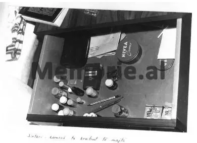 “Gëzhoja e një fisheku revolveri ‘Makarov, që u gjet afër shtratit të armikut Mehmet Shehu dhe predha në sipërfaqen e dyshekut, rezultojnë…”/ Zbulohen dokumentet dhe fotot e panjohura të ish-kryeministrit Mehmet Shehu