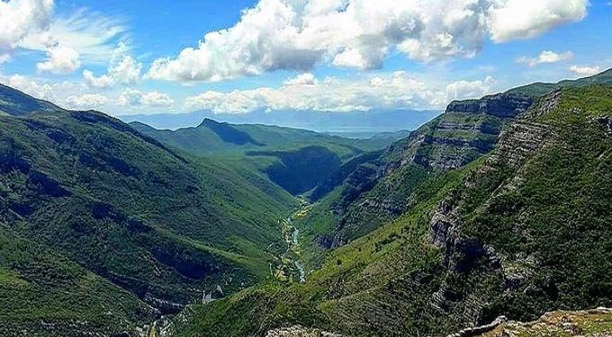 “Gjatë karrierës së tij afro 40 vjeçare, ai ushtroi detyra të ndryshme në disa institucione me rëndësi në Kosovë, Serbi, Maqedoninë e Veriut dhe komunën e Tuzit…”/ Historia e panjohur e Prof. Dr. Nikoll Ujkaj