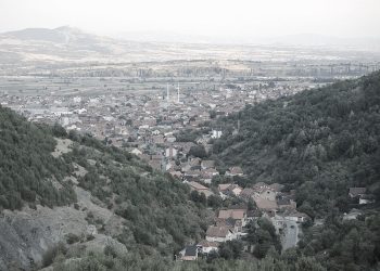 “Atë e mundën bashkëpunëtorët e okupatorit sllav dhe shpirtrat kriminel, madje njëri nga policët e UDB-së që e rrahën për vdekje, iu bë poetit edhe ‘ortak’ në bashkëshortësi…”/ Historia tragjike e “Migjenit” të Kosovës