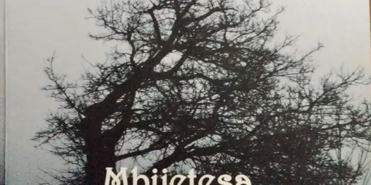 “Edhe pse i rraskapitur nga puna, babai na mblidhte rreth mangallit, për të dëgjuar romane të përkthyer prej tij, nga gjuhë që i kish mësuar në ‘Zosimea’ të Janinës…”/ Historia e panjohur e ish-të internuarit politik